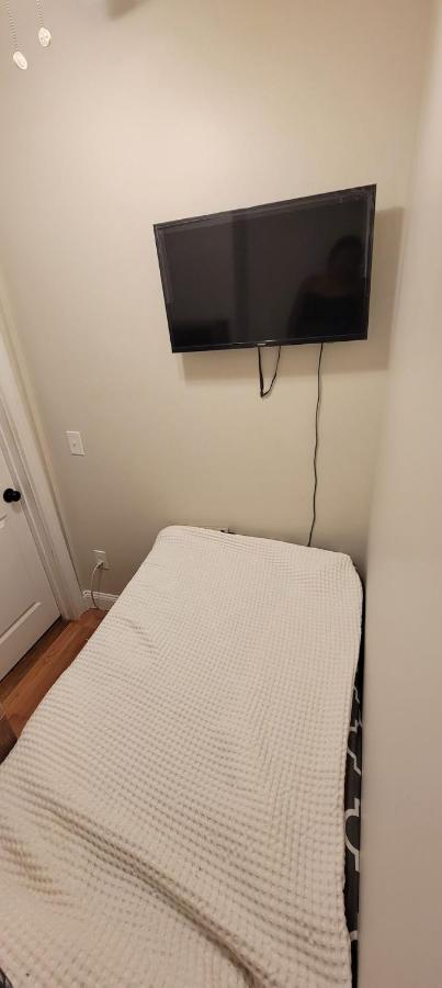 Private Bedroom Near Boston Kültér fotó