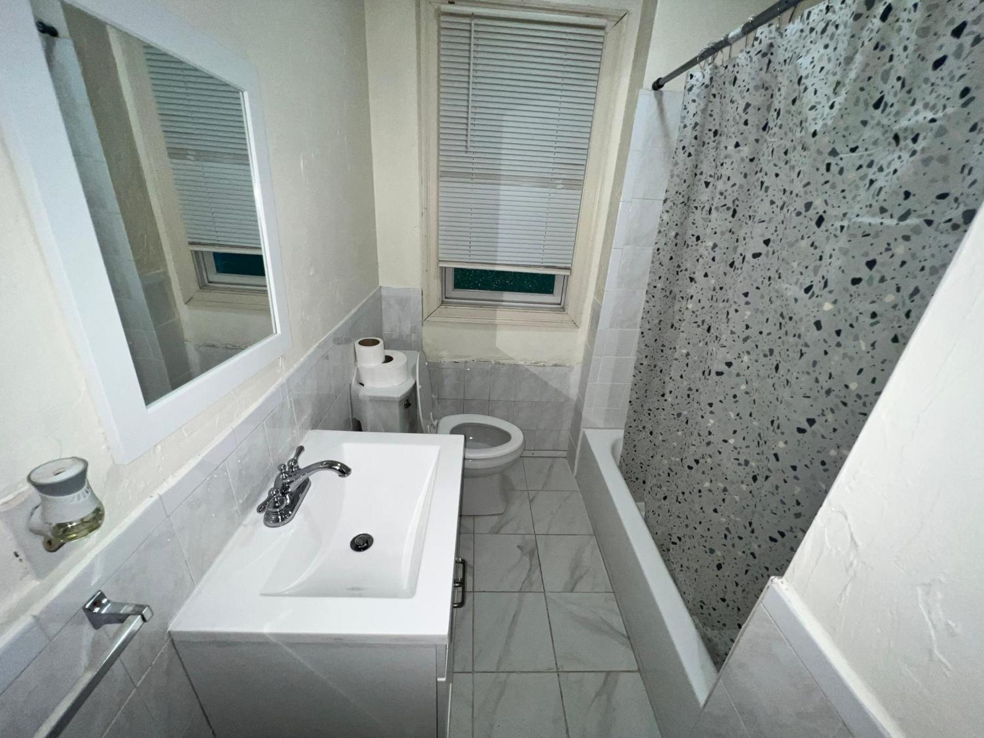 Private Bedroom Near Boston Kültér fotó