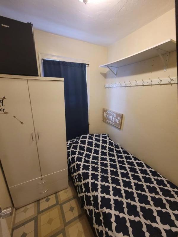 Private Bedroom Near Boston Kültér fotó